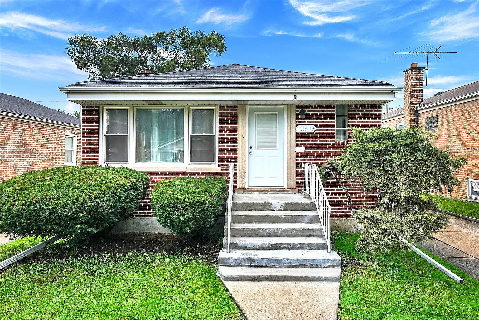 12518 S Wentworth Ave photo 1