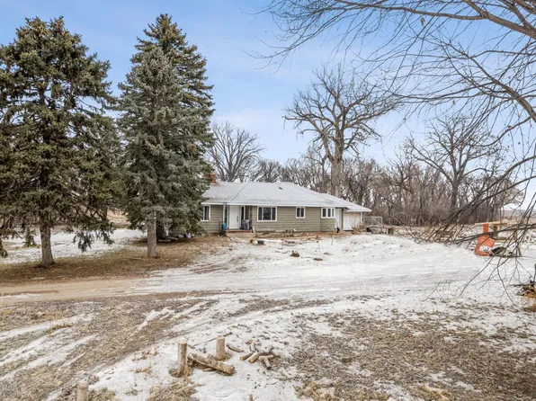 8422 90th St S, Sabin, MN 56580