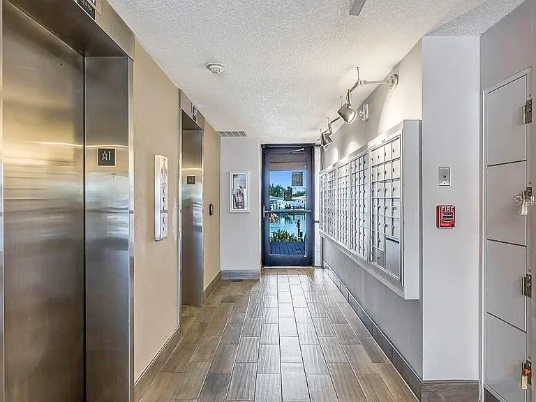 51 Island Way #108 — Photo 4