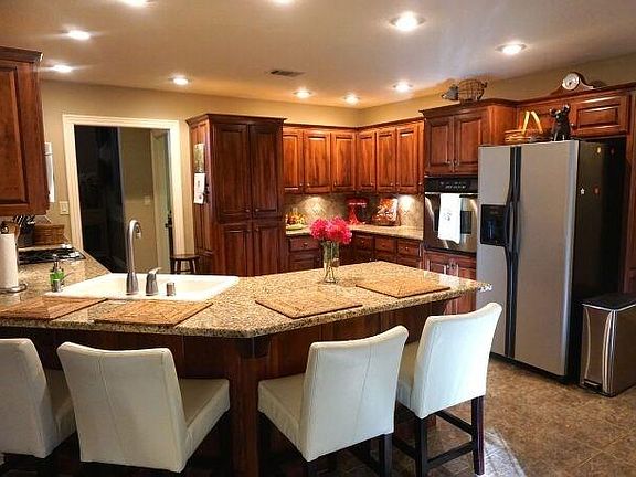 2nd image of 2211 Lee Creek Dr