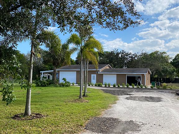 2nd image of 3025 Edwards Rd