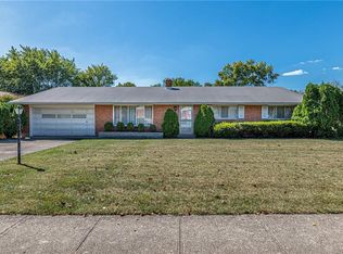 2713 Greenbrier Dr, Dayton, OH 45406
