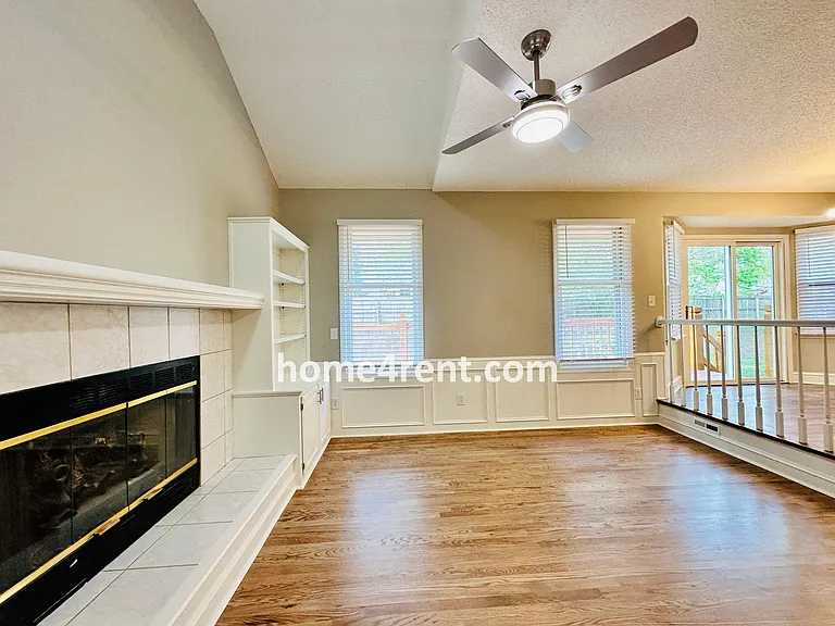 902 Sherman Pkwy — Photo 27