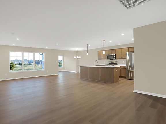5th image of 7152 Lillian Pl