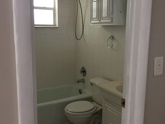 5th image of 715 W Las Olas Blvd APT 1
