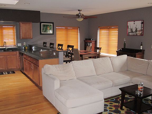 2nd image of 405 Creekside Dr #606