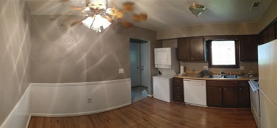 2nd image of 731 Villa Park Ct