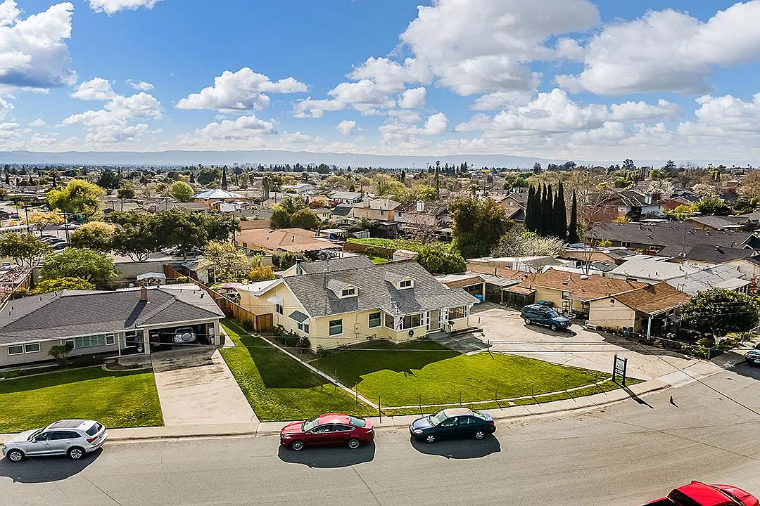 201 Laumer Ave photo 1