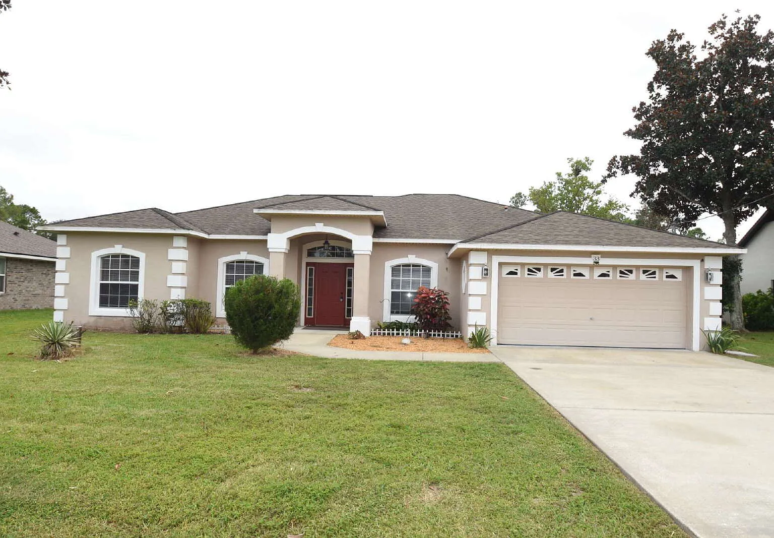 3 bed, 2.0 bath, 1982 sqft, $2,150 — Photo 1