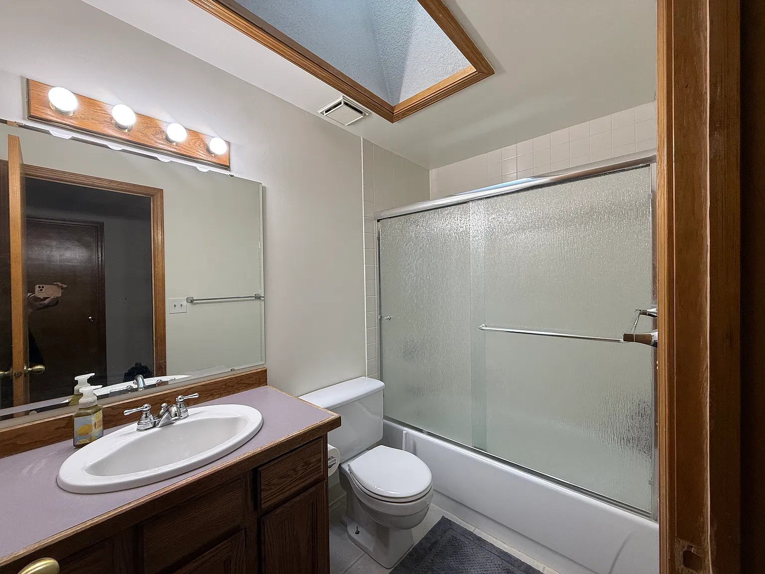 4 bed, 2318 sqft, $750 — Photo 2