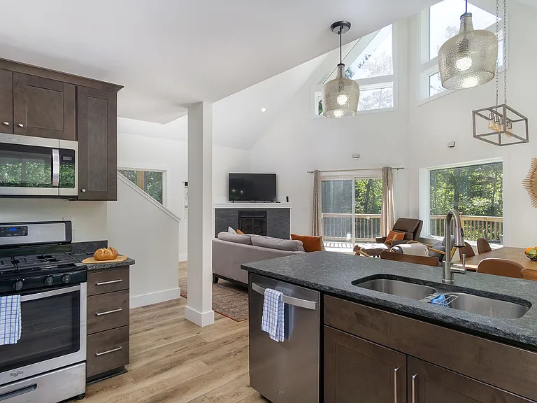 27 M L Reagan Dr — Photo 12