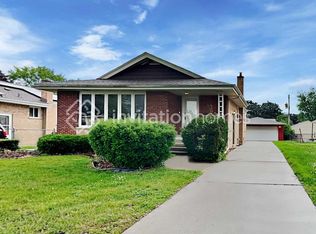 10111 S 53rd Ave, Oak Lawn, IL 60453