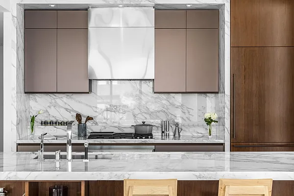 Sold by Douglas Elliman | media 21
