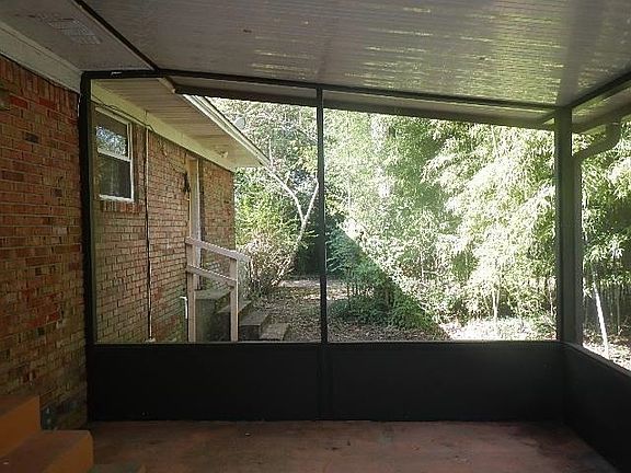 4th image of 5730 Perkins St
