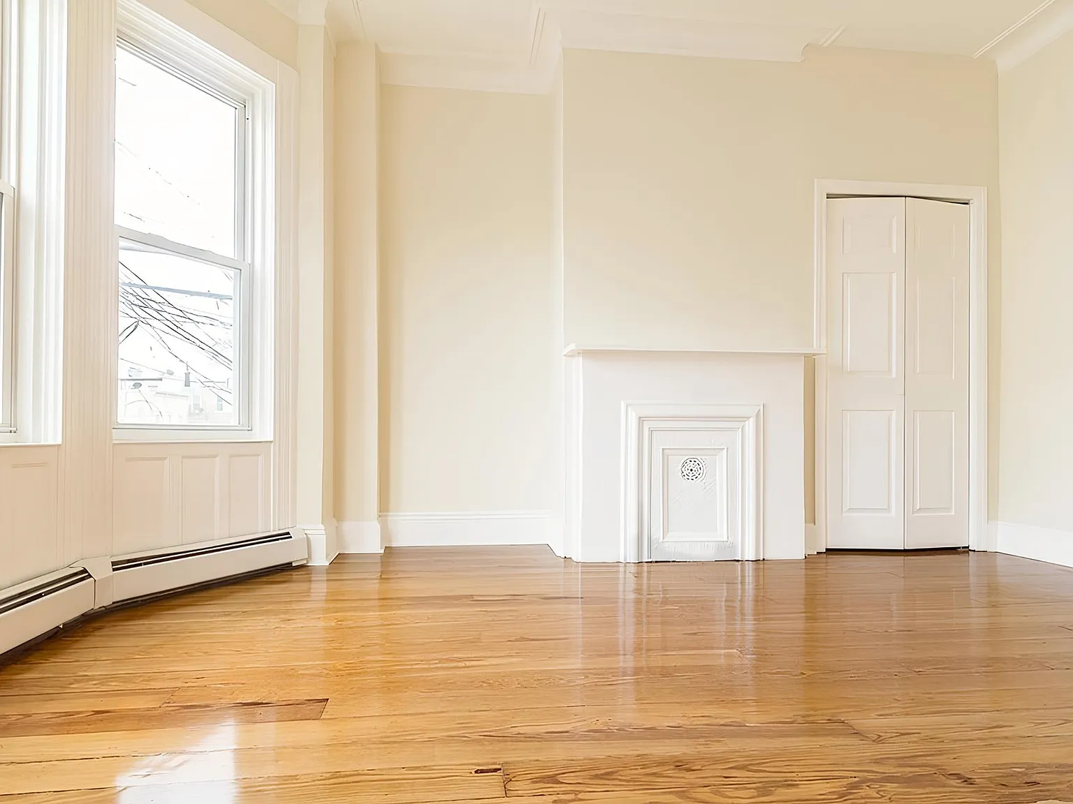 2 bed, 1.0 bath, 900 sqft, $2,500 — Photo 2