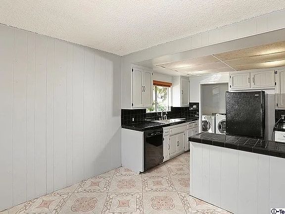 3rd image of 1134 8th St #11