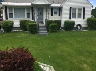 2 Rondack Rd, Albany, NY 12205