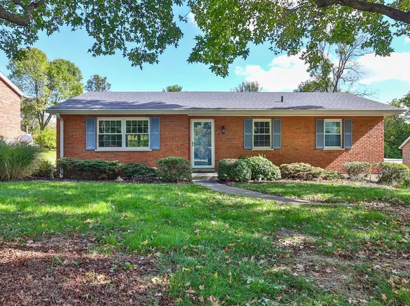 914 Villa Dr, Villa Hills, KY 41017