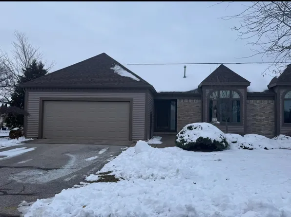 5649 Firethorne Dr, Bay City, MI 48706