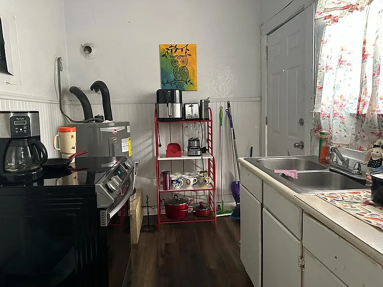 541 Hammond Ave #4 — Photo 6