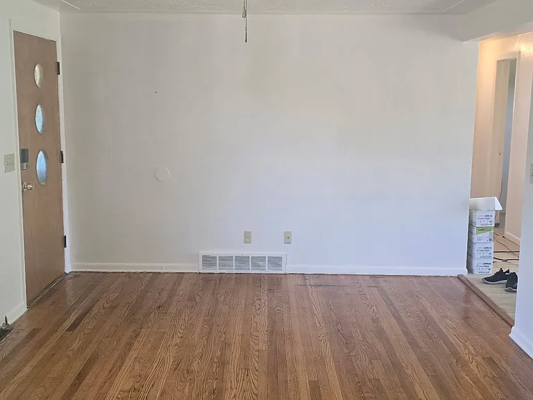 2701 Marshall Ave — Photo 6