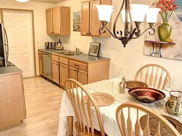 1923 Gibson Rd Unit B, Everett, WA 98204