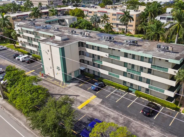 1333 E Hallandale Beach Blvd, Hallandale, FL