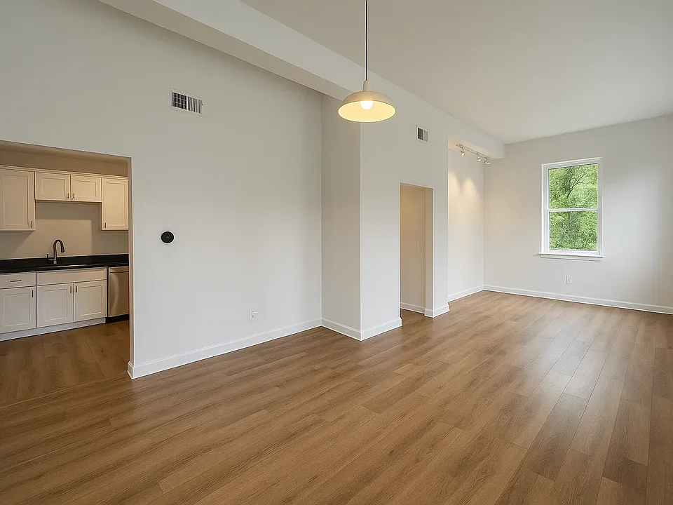 8 School St #3