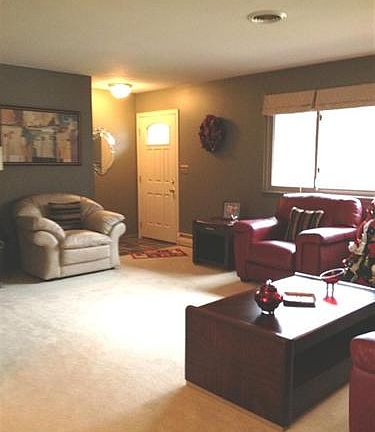 4th image of 172 Laurie Ln