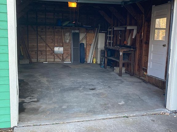 2nd image of 818 Woodland St