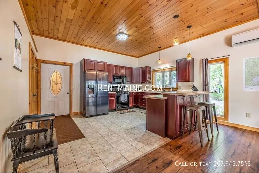2 bed, 1.5 bath, $2,500 — Photo 4