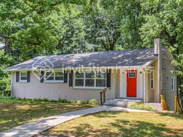 2221 Gemway Dr, Charlotte, NC 28216