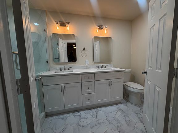 5th image of 1546 Sunset Village Dr