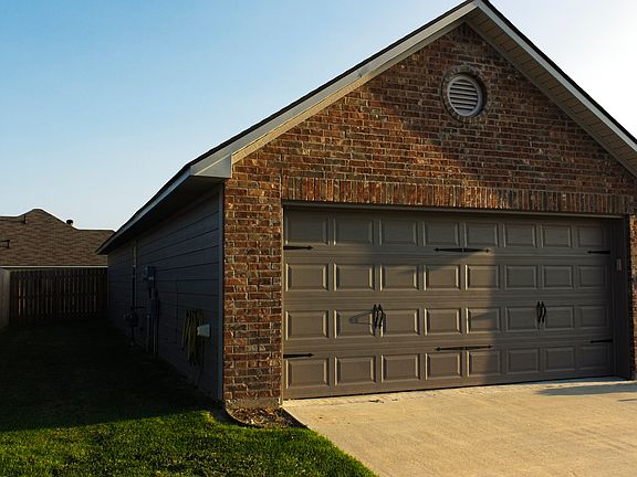 4th image of 3691 Sabine Pass Dr