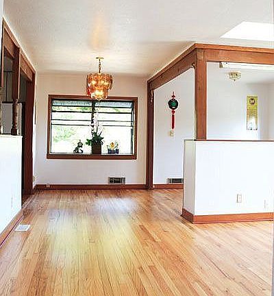 Plant window and dining nook