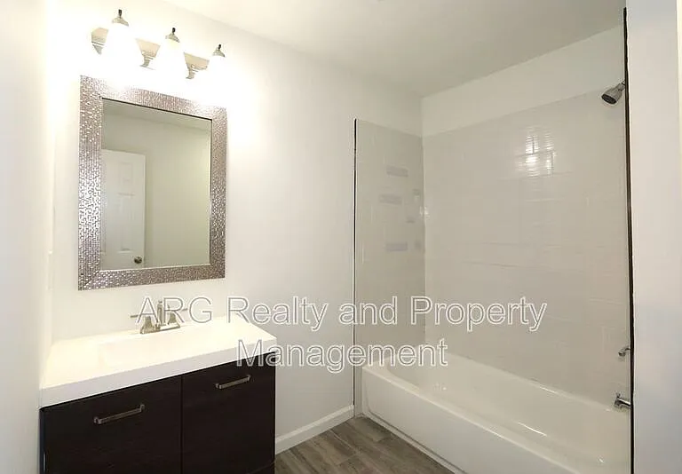 1095 Ira St SW — Photo 13