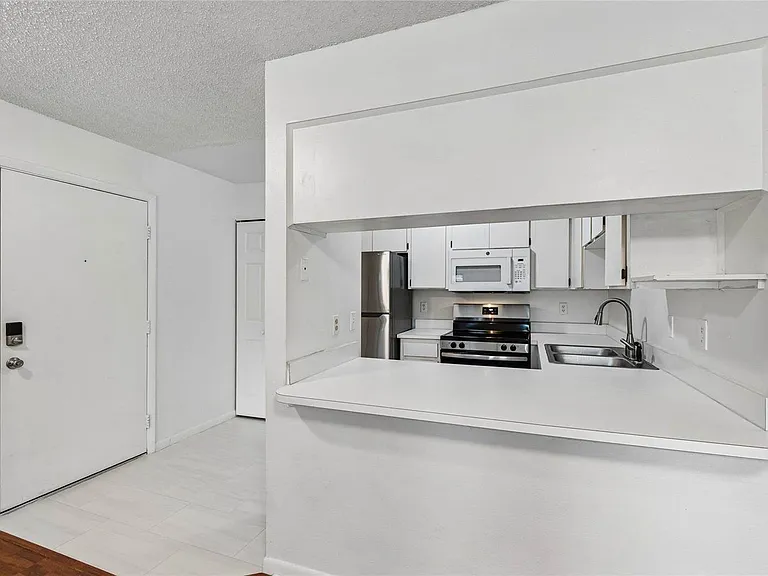 606 S Albany Ave #3 — Photo 15
