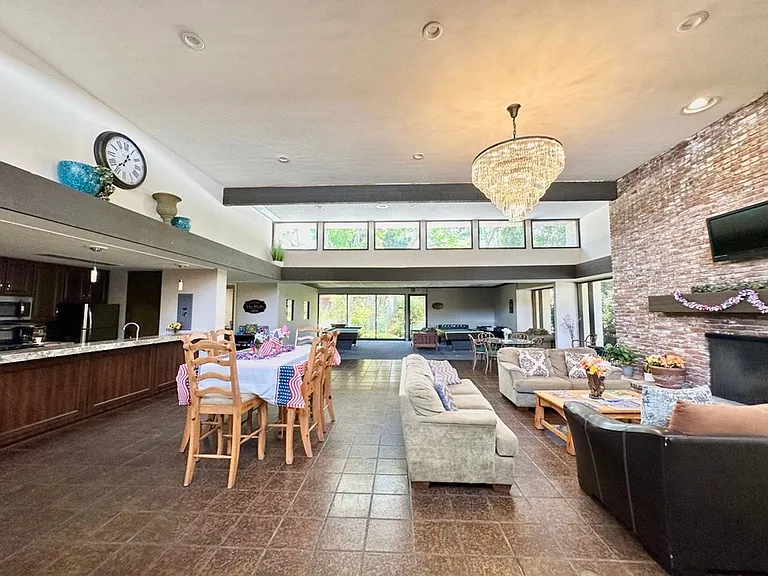 6202 Friars Rd #201 — Photo 22