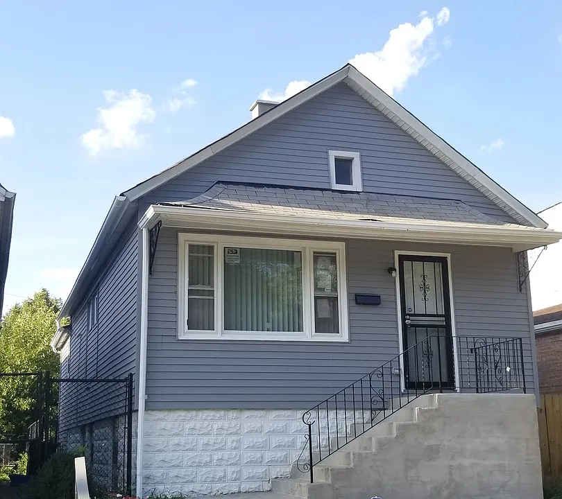 120 E 120th Pl