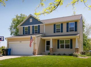 962 Scenic View Dr, Plainwell, MI 49080