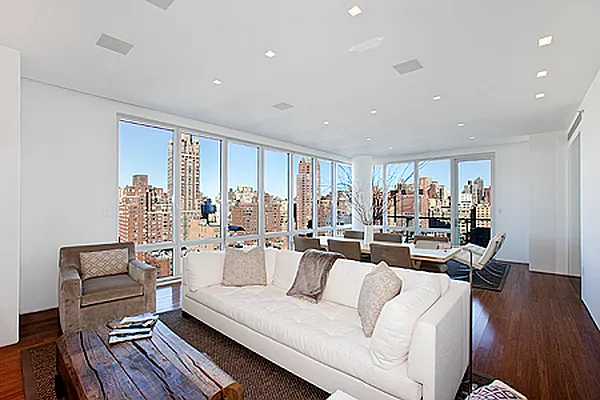 Sold by The World Wide Group | media 9