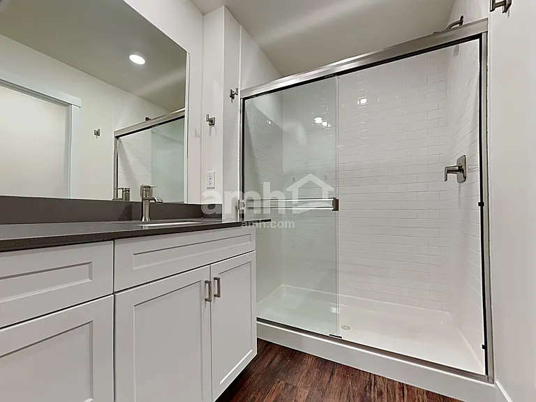 1053 S Woodsome Ave — Photo 10