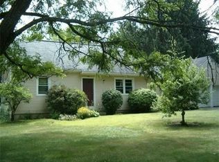 59 Grantwood Dr, Amherst, MA 01002