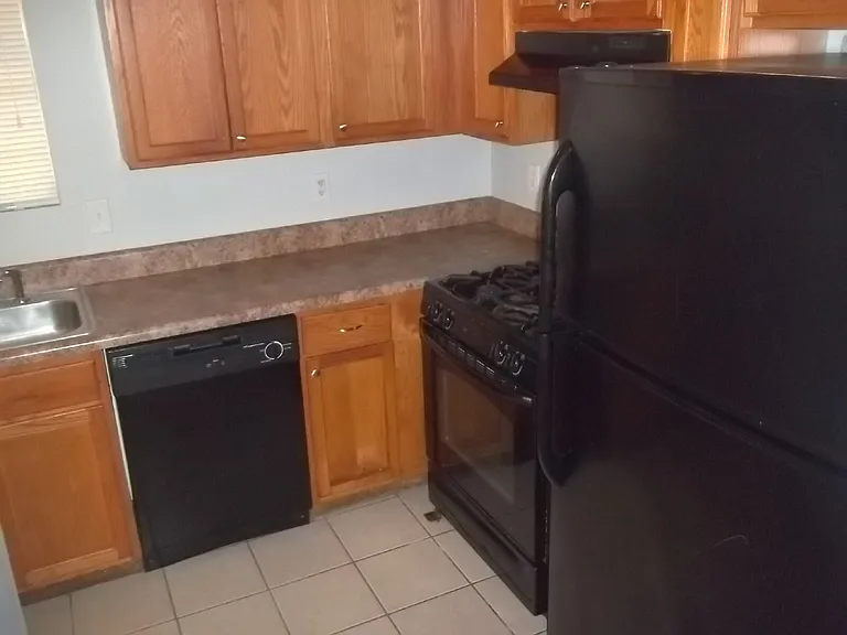 610 Waynes Ct SE — Photo 10