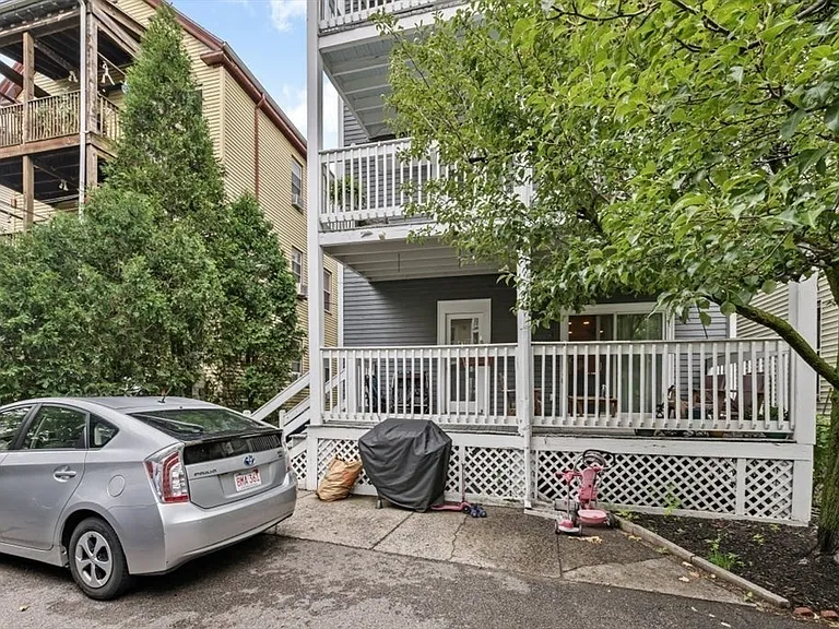 326 Centre St #3 — Photo 16