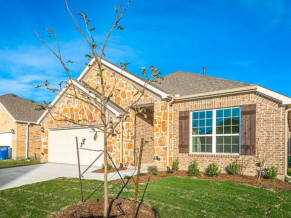 3rd image of 425 Windward Dr