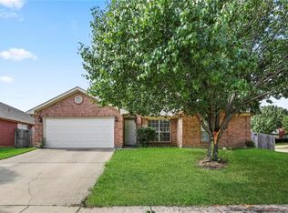 1219 Morningside Dr, Grand Prairie, TX 75052