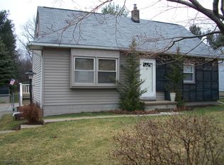 2203 Luwanna Dr, Lansing, MI 48910