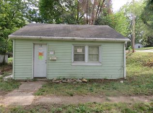 105 S Hedges St, Sugar Creek, MO 64054
