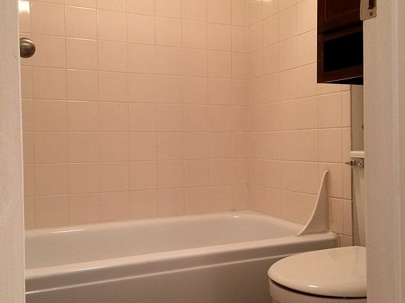 5th image of 5632 S 94th Plz #273